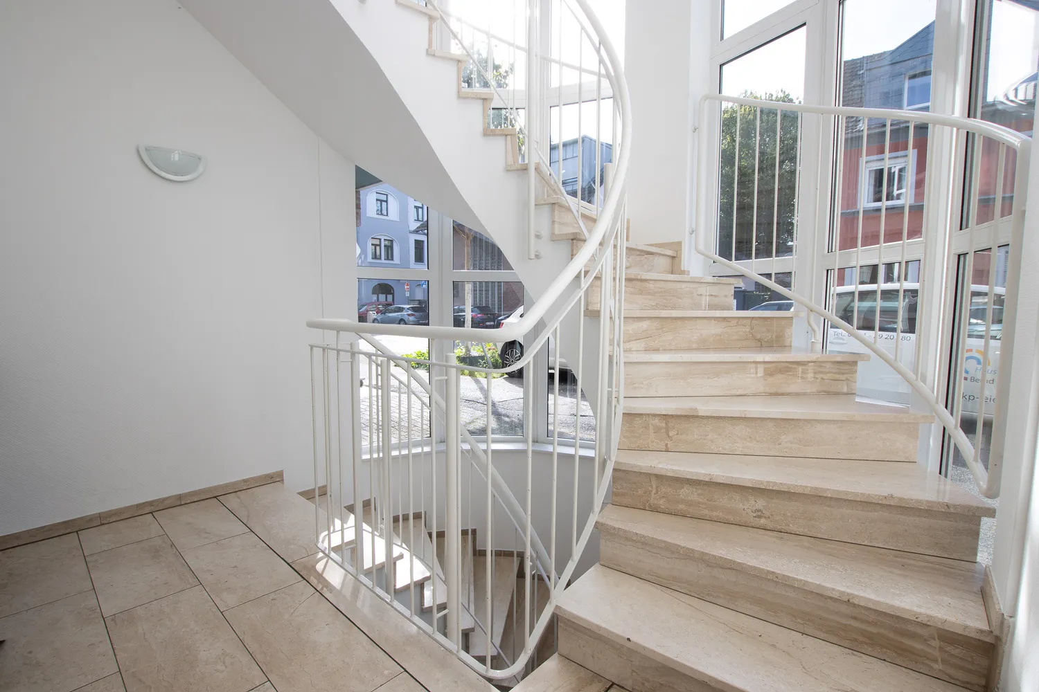 3 Zimmer Wohnung mit 92 m² in Köln – Bild 2
