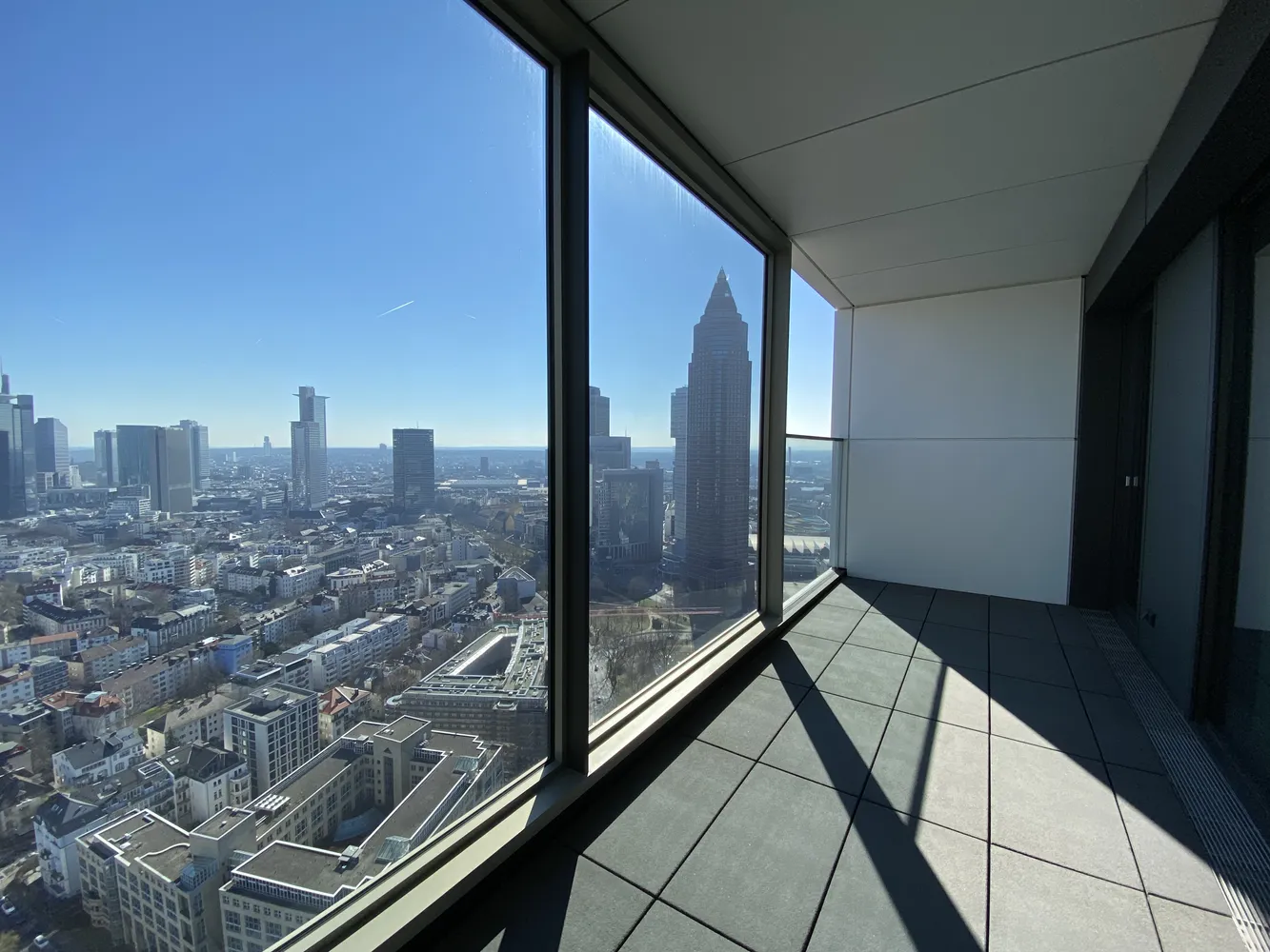 2 Zimmer Wohnung mit 96 m² in Frankfurt am Main – Bild 4