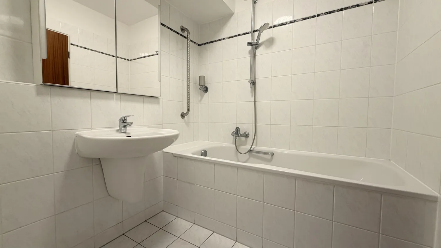 2 Zimmer Wohnung mit 69 m² in Duisburg – Bild 11