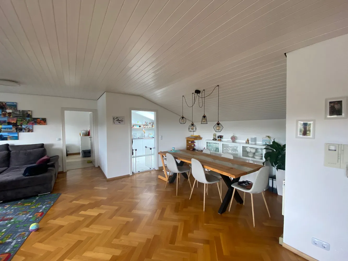 4 Zimmer Wohnung mit 100 m² in Stuttgart – Bild 6