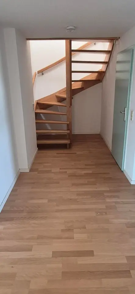 6 Zimmer Wohnung mit 138 m² in Dresden – Bild 3