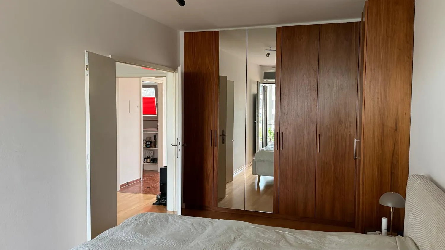 2 Zimmer Wohnung mit 70 m² in München – Bild 4