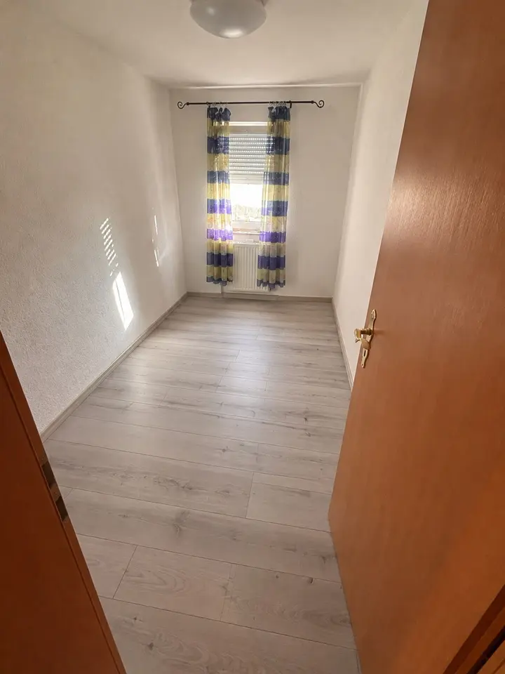 3 Zimmer Wohnung mit 97 m² in Sonneberg – Bild 2