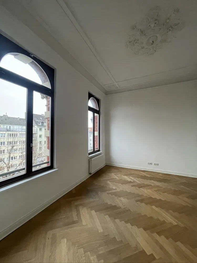5 Zimmer Wohnung mit 145 m² in Köln – Bild 1