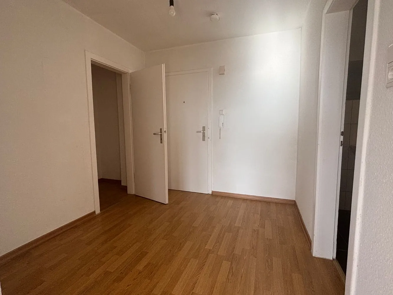 1 Zimmer Wohnung mit 56 m² in Neuss – Bild 7