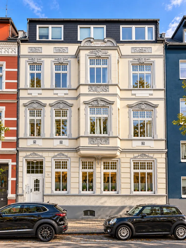 3 Zimmer Wohnung mit 99 m² in Düsseldorf – Bild 2