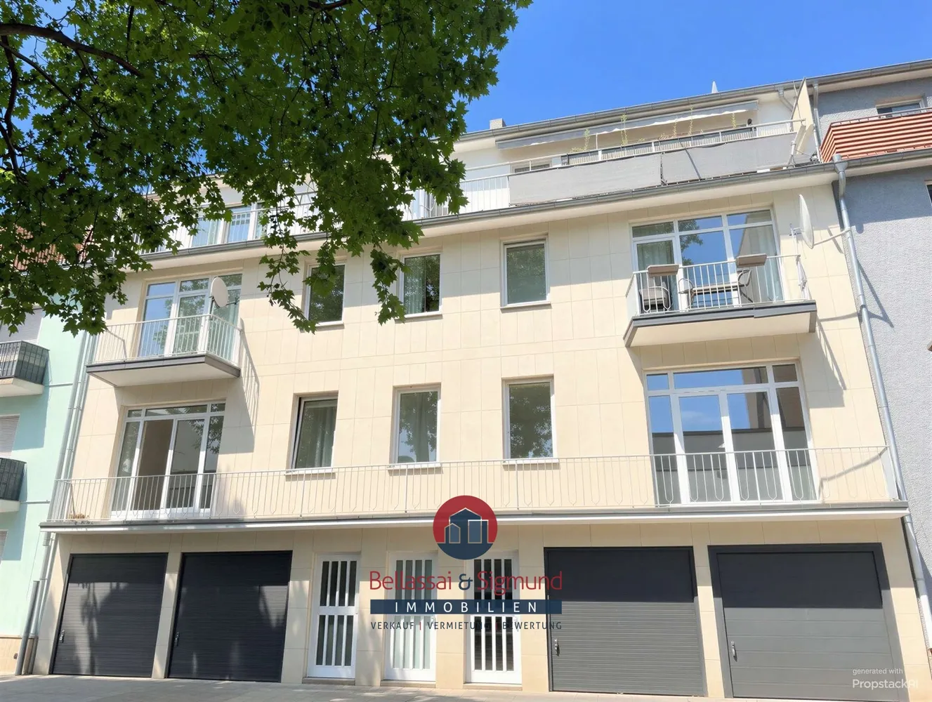 4 Zimmer Wohnung mit 160 m² in Krefeld – Bild 1