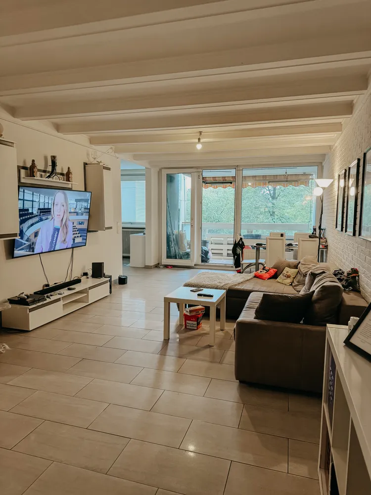 4 Zimmer Wohnung mit 107 m² in Köln – Bild 1