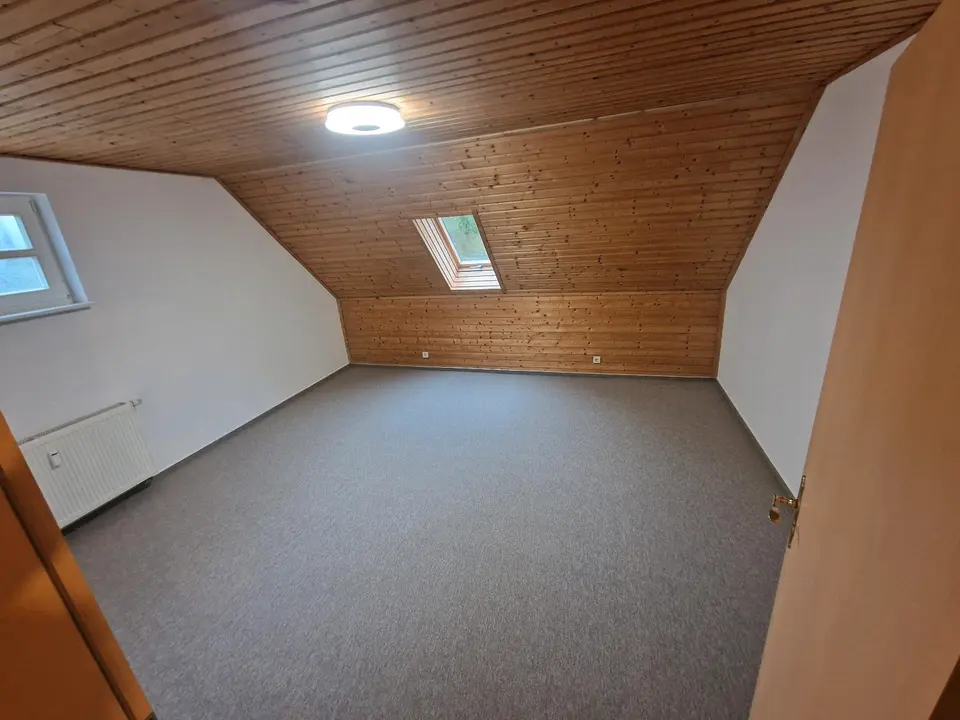 5 Zimmer Wohnung mit 121 m² in Rathenow – Bild 2