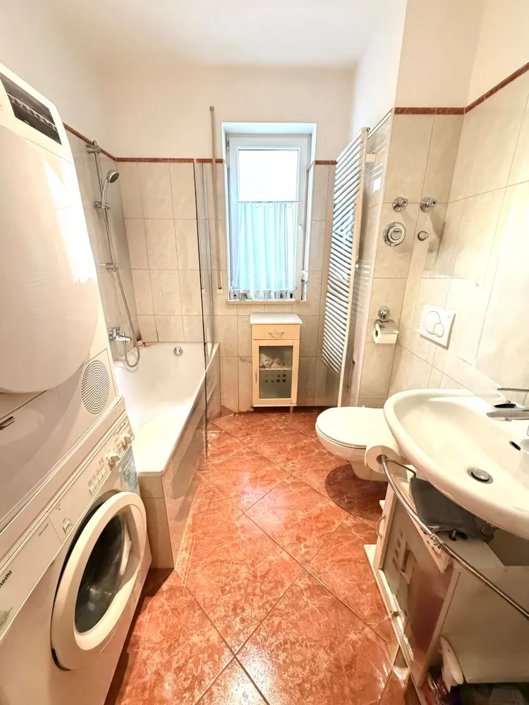 2 room apartment with 67 m² in Munich – Photo 9