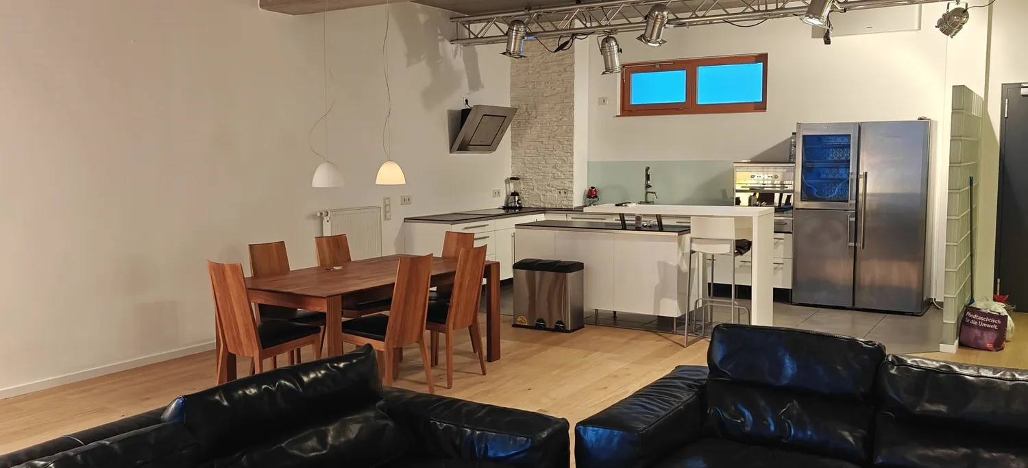 3 room apartment with 140 m² in Frankfurt am Main – Photo 1