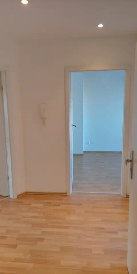 3 Zimmer Wohnung mit 70 m² in Plauen – Bild 4