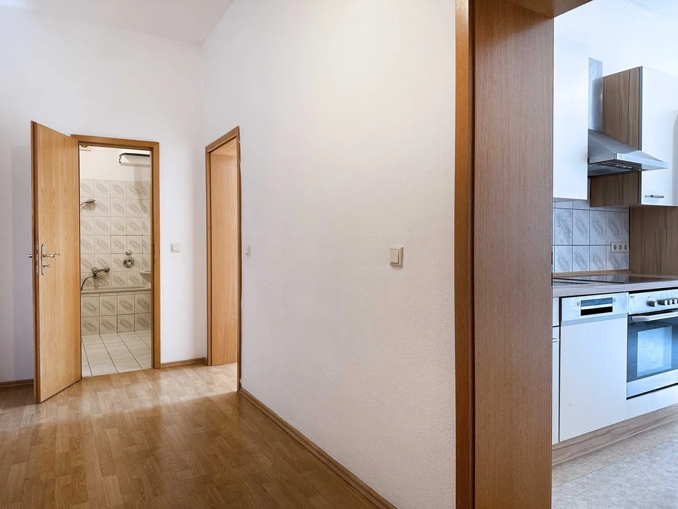 2 Zimmer Wohnung mit 75 m² in Halle (Saale) – Bild 5