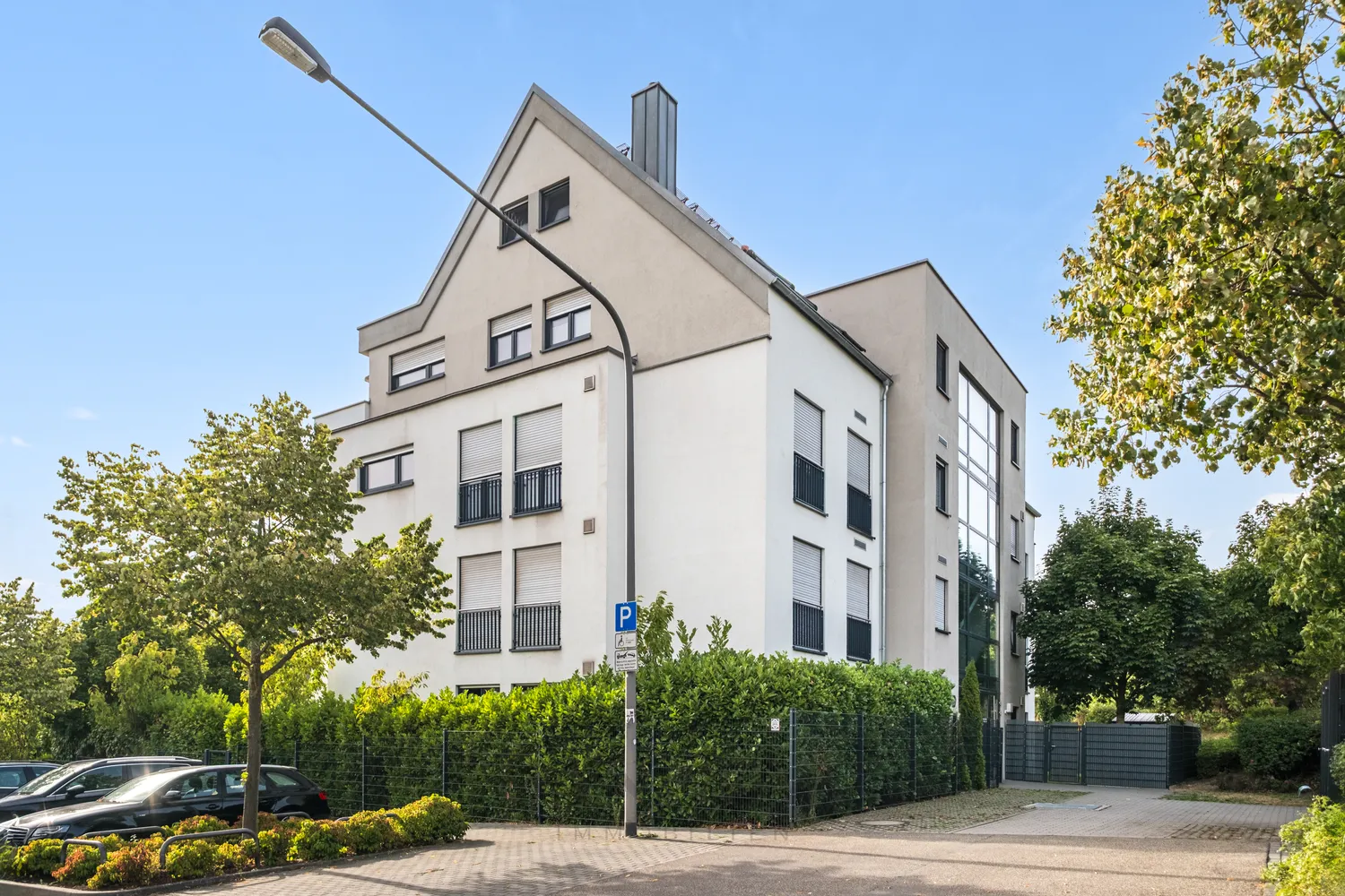 4 Zimmer Wohnung mit 106 m² in Frankfurt am Main – Bild 1