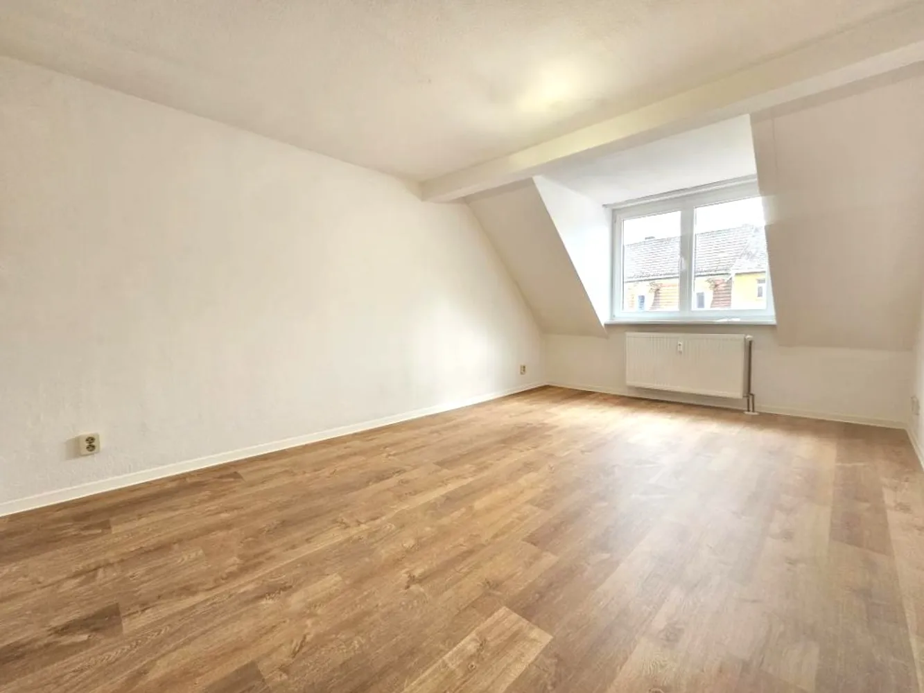 2 Zimmer Wohnung mit 57 m² in Altenburg – Bild 1