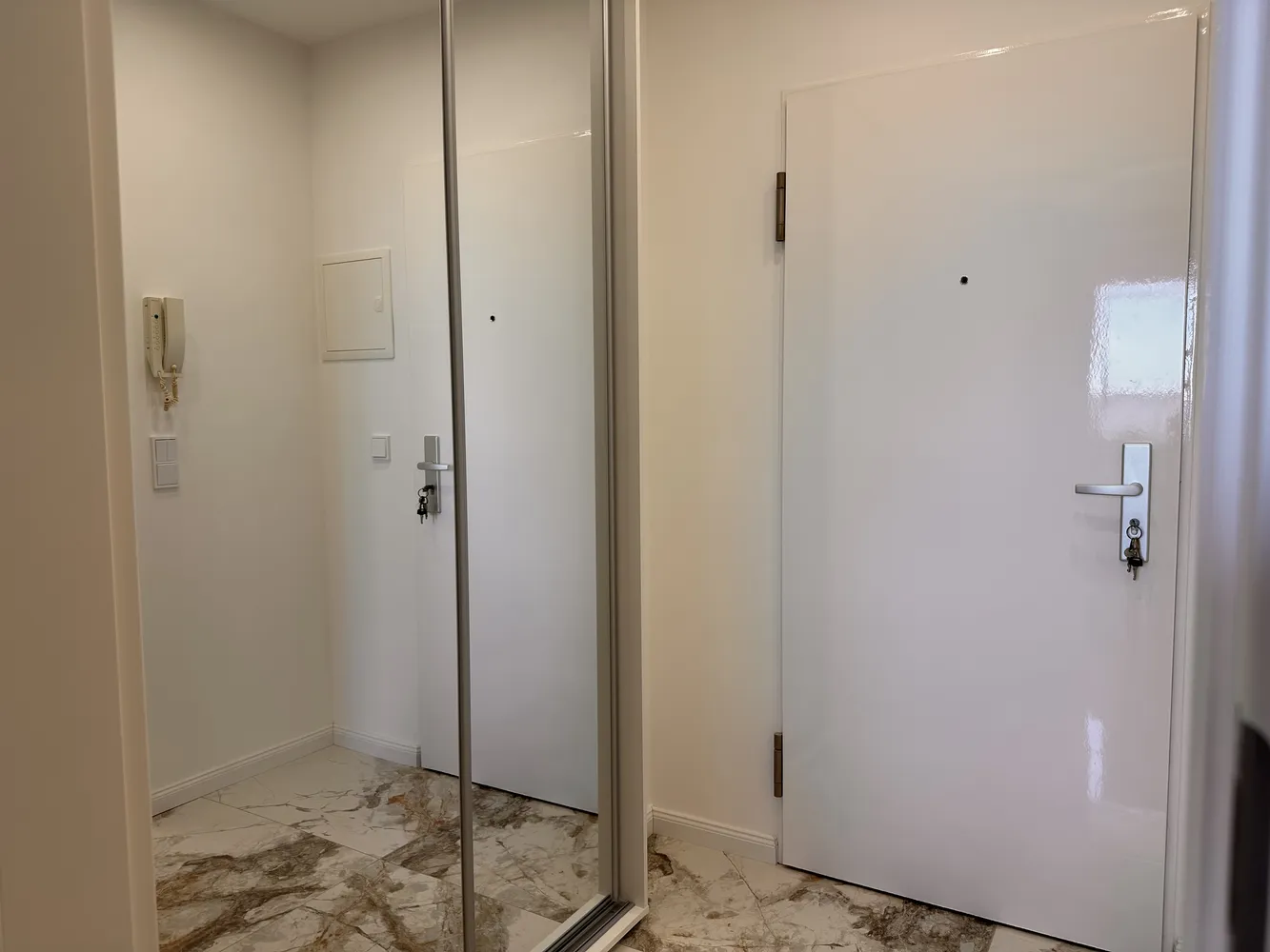 1 Zimmer Wohnung mit 32 m² in Frankfurt am Main – Bild 7
