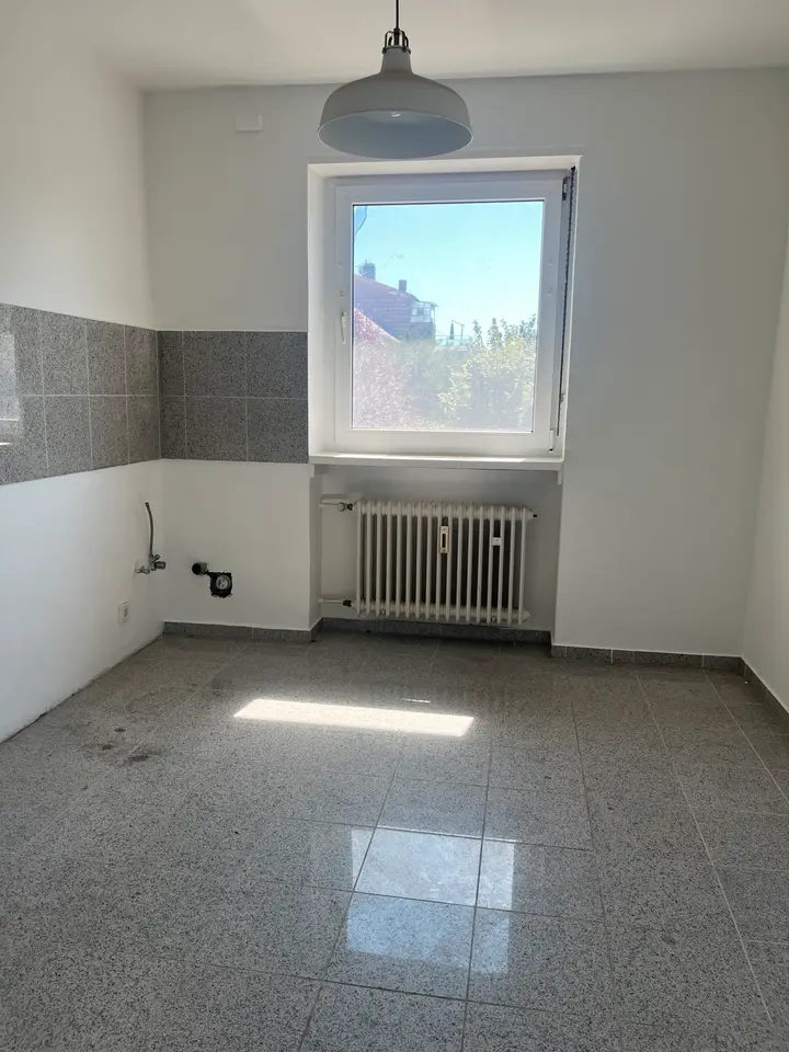 3 Zimmer Wohnung mit 100 m² in Saarbrücken – Bild 4