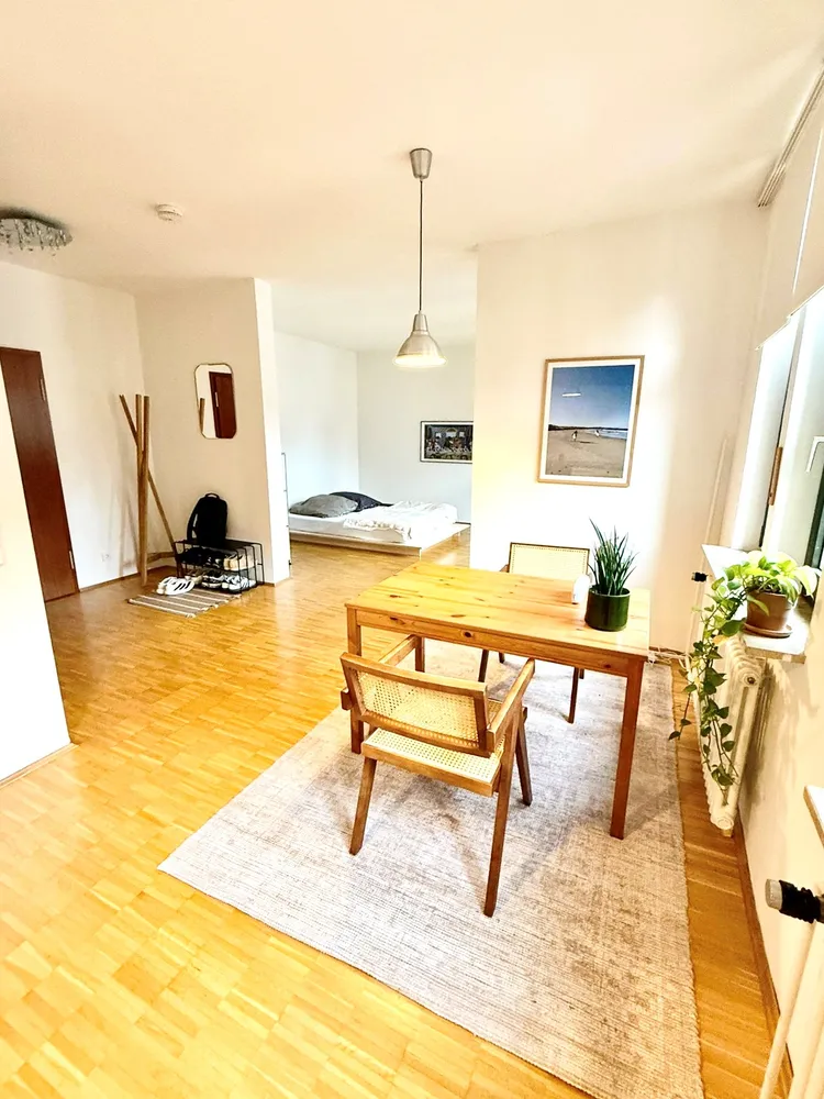 2 Zimmer Wohnung mit 42 m² in Stuttgart – Bild 2