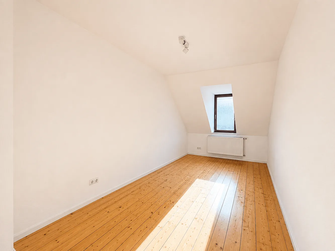 3 Zimmer Wohnung mit 92 m² in Wiesbaden – Bild 4