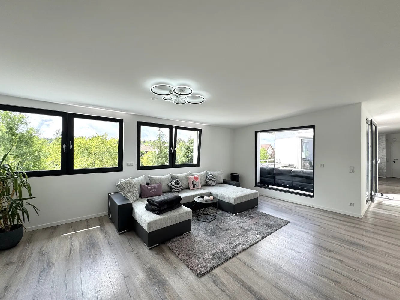 3 Zimmer Wohnung mit 132 m² in Pforzheim – Bild 2