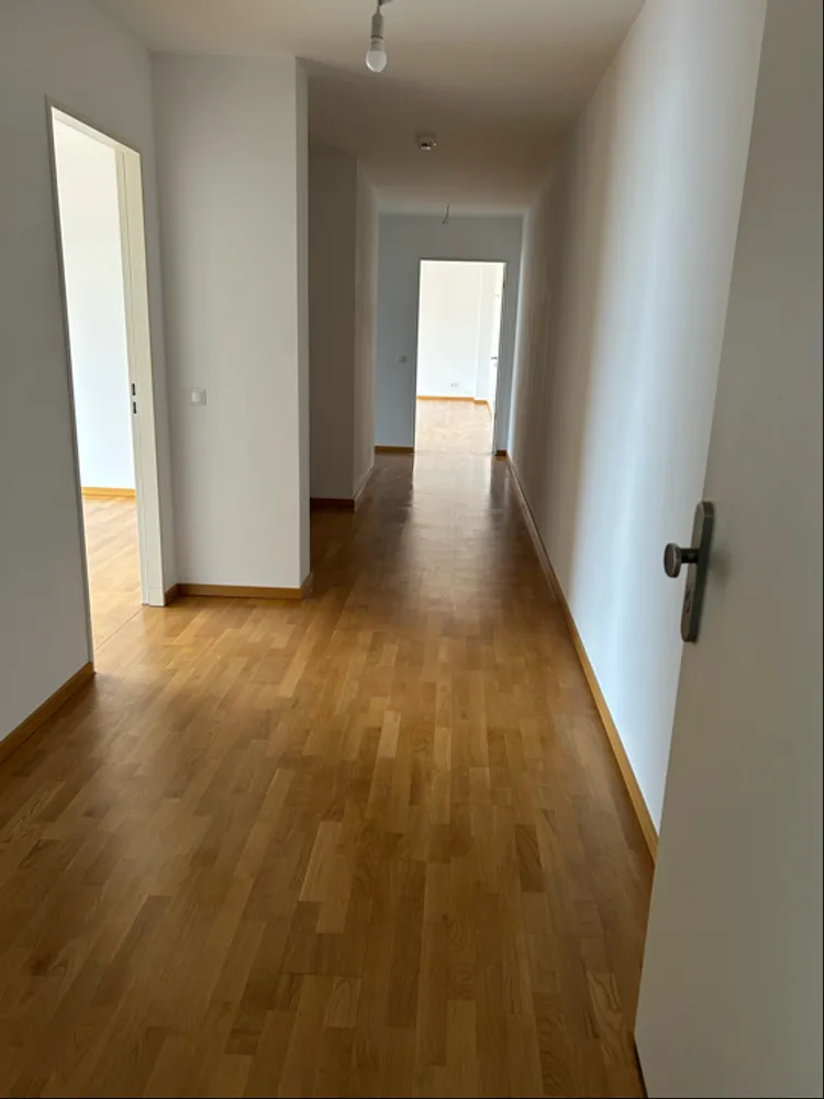 2 Zimmer Wohnung mit 100 m² in Düsseldorf – Bild 5