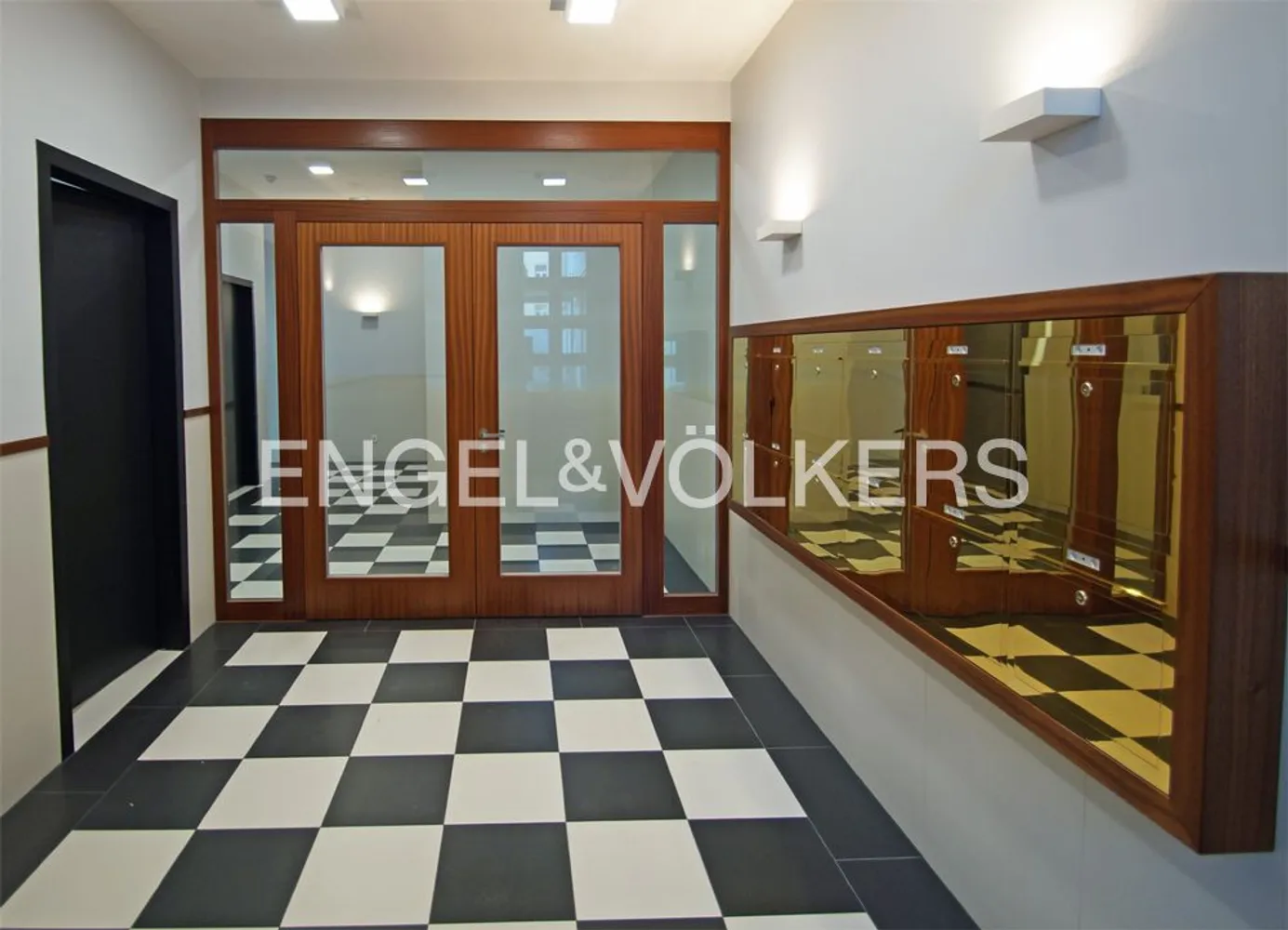 3 Zimmer Wohnung mit 108 m² in Frankfurt am Main – Bild 2