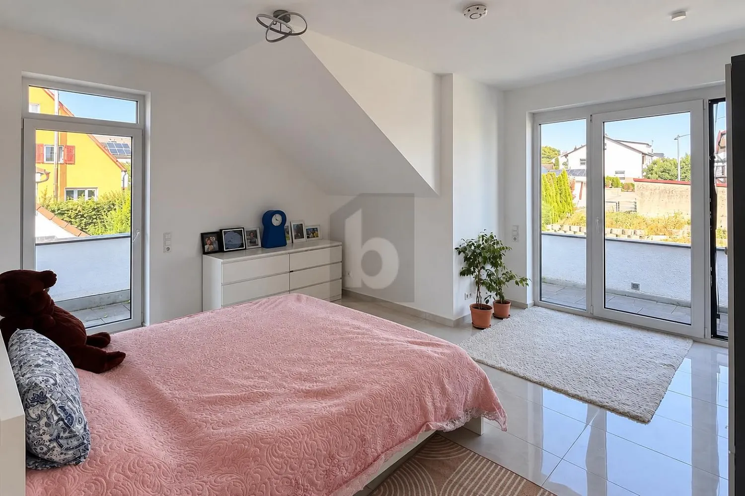 6 Zimmer Wohnung mit 248 m² in Göppingen – Bild 5