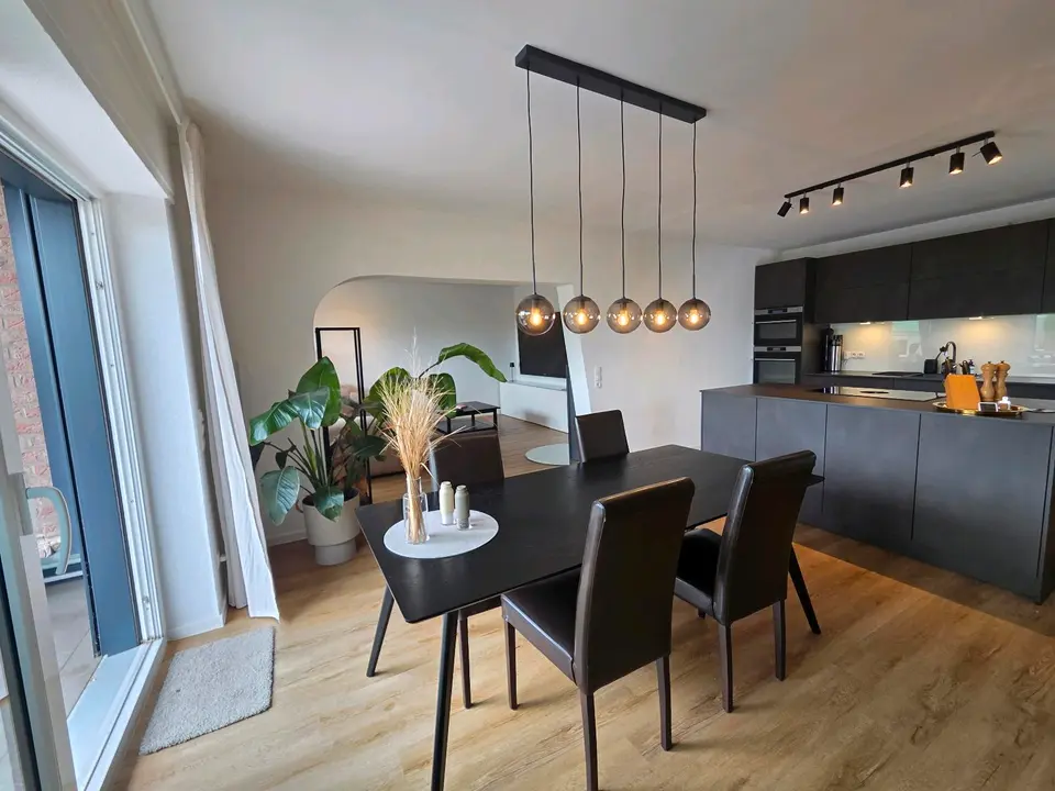 2 room apartment with 90 m² in Königswinter – Photo 2