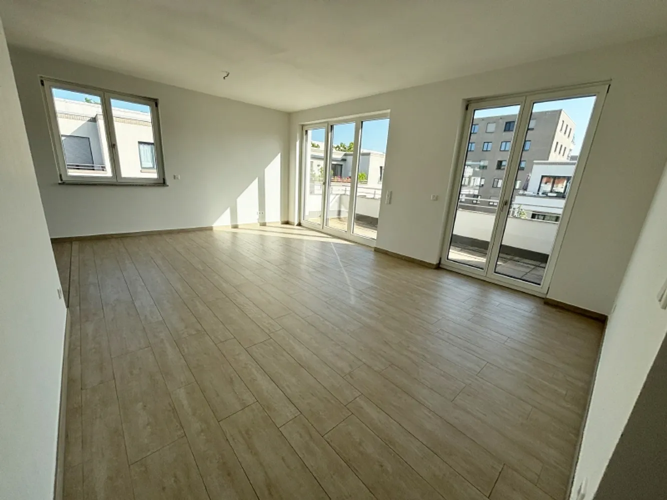 4 Zimmer Wohnung mit 120 m² in Dresden – Bild 2