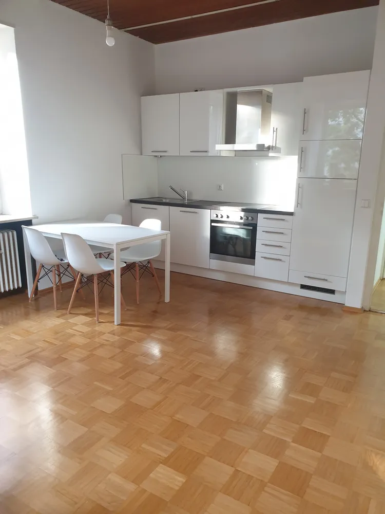 1 room apartment with 33 m² in Augsburg – Photo 2