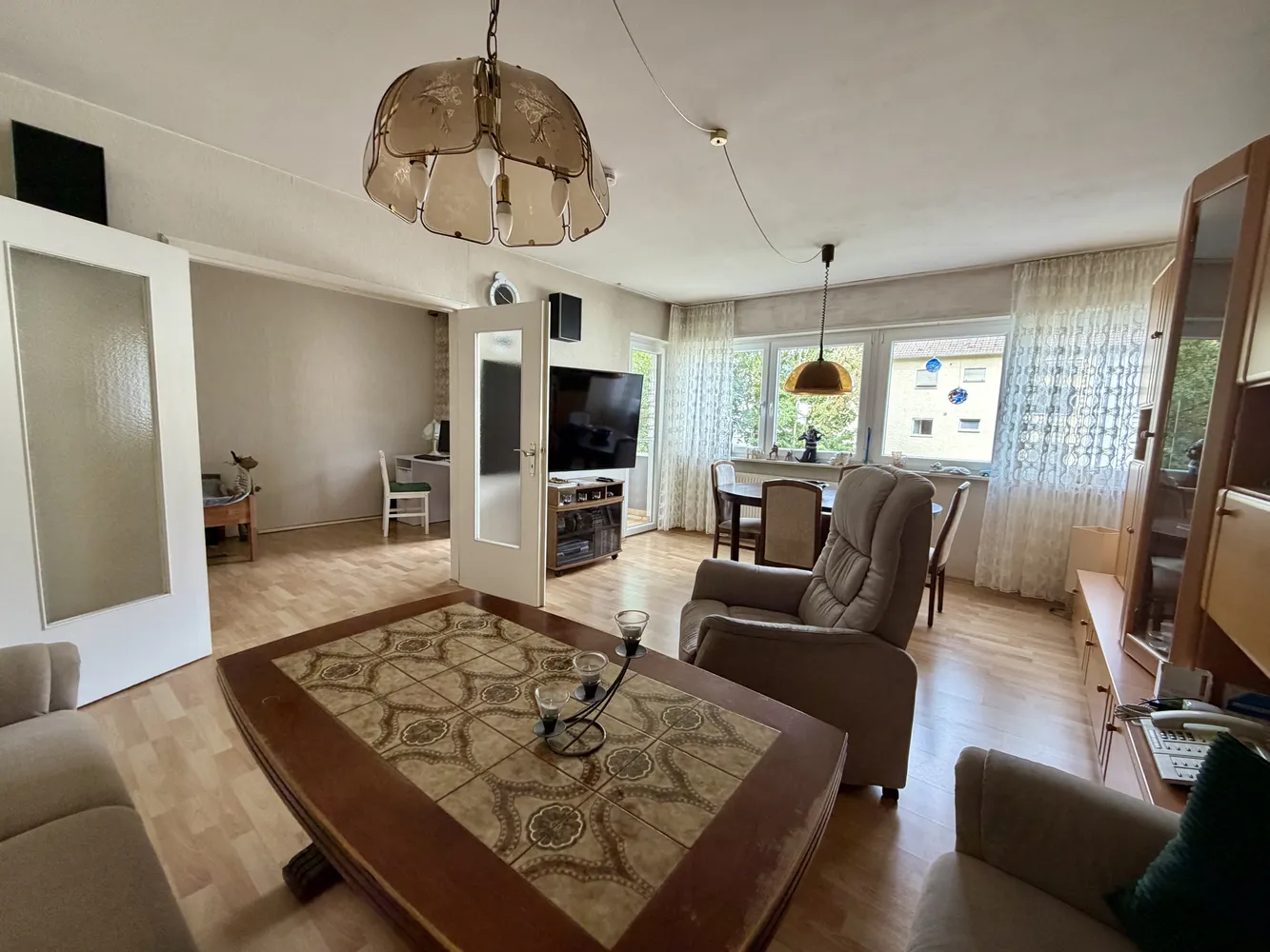 4 Zimmer Wohnung mit 93 m² in Karlsruhe – Bild 2