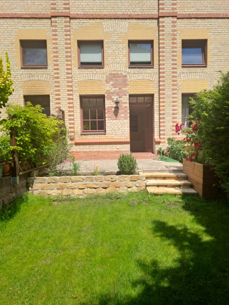 4 Zimmer Wohnung mit 139 m² in Halle (Saale) – Bild 1