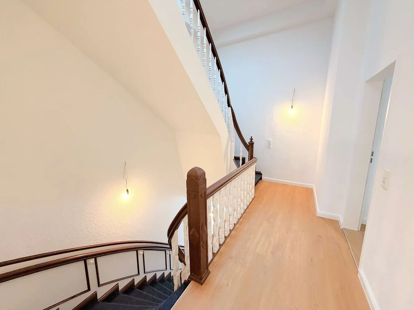 7 Zimmer Wohnung mit 177 m² in Bremen – Bild 4
