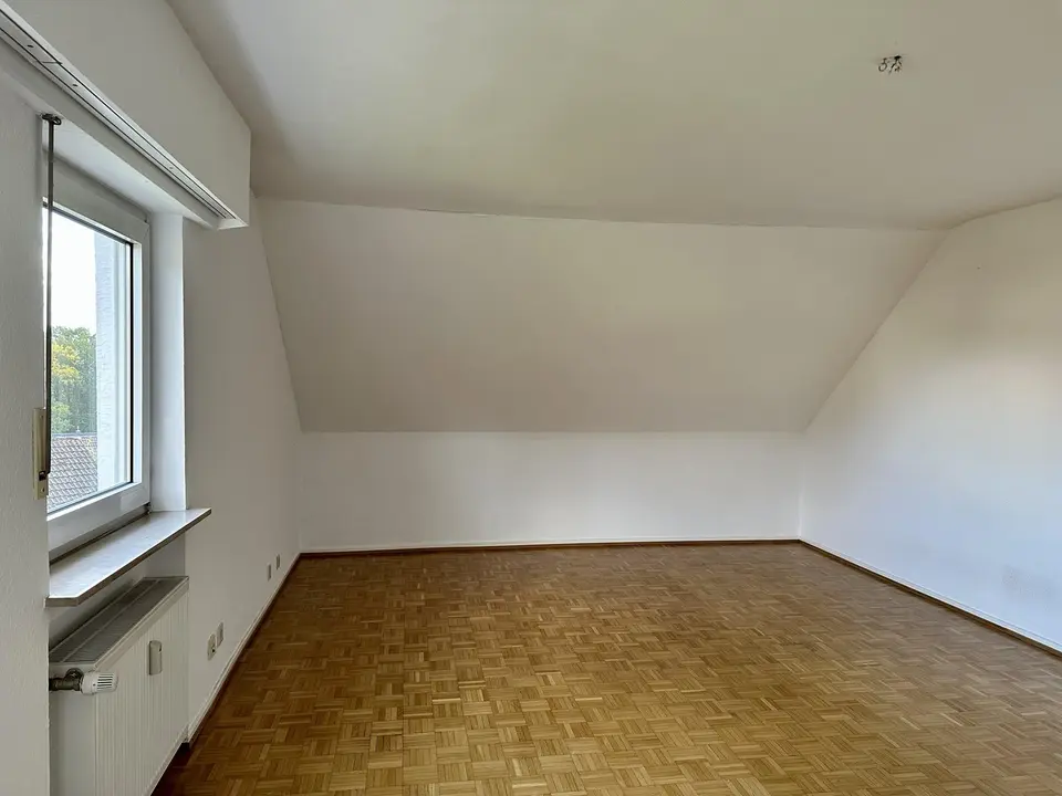 3 Zimmer Wohnung mit 98 m² in Saarbrücken – Bild 3