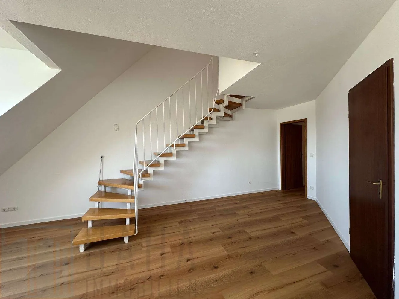 2 Zimmer Wohnung mit 64 m² in München – Bild 2