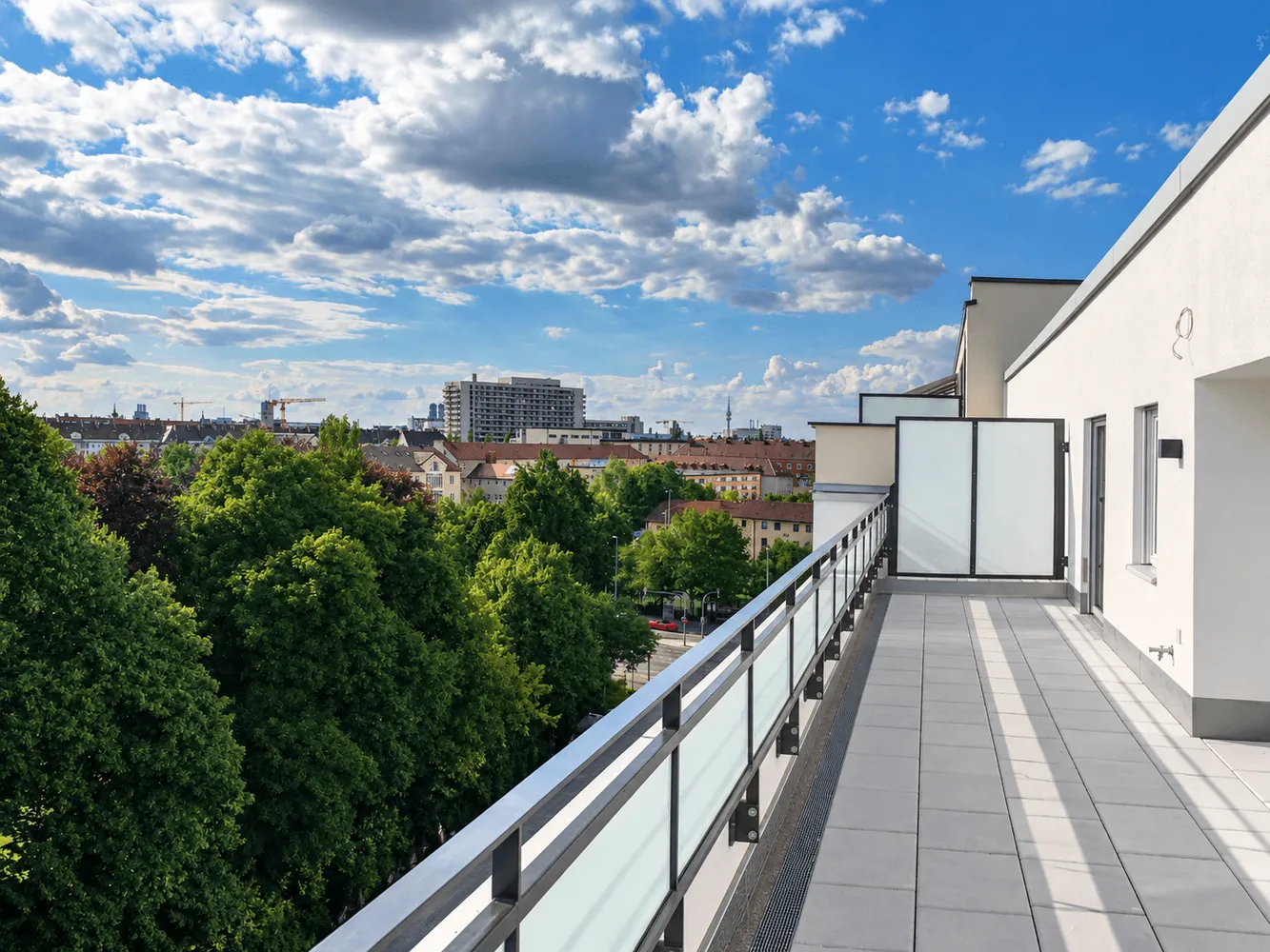 3 Zimmer Wohnung mit 117 m² in München – Bild 4