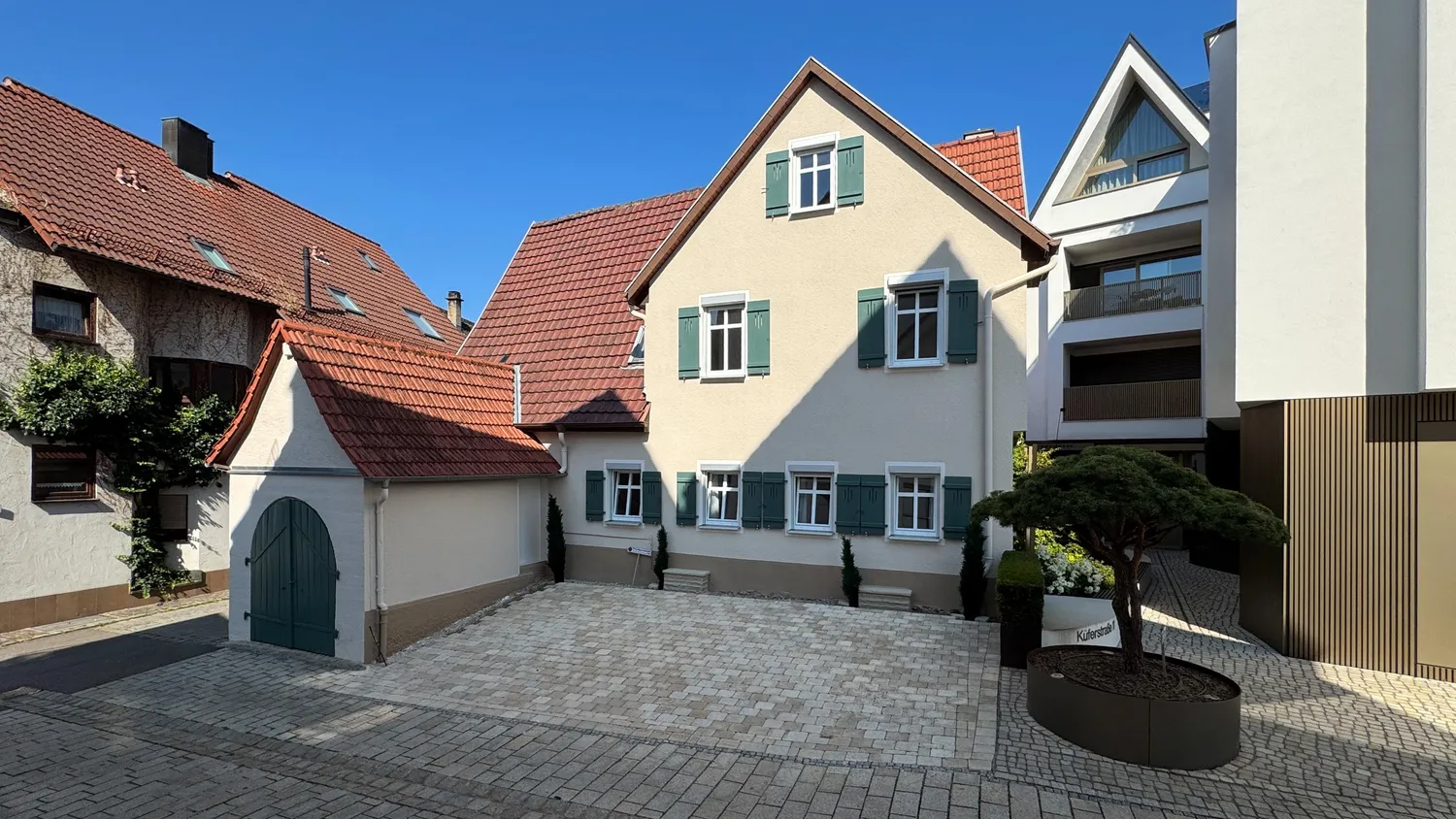 6 Zimmer Wohnung mit 142 m² in Metzingen – Bild 6