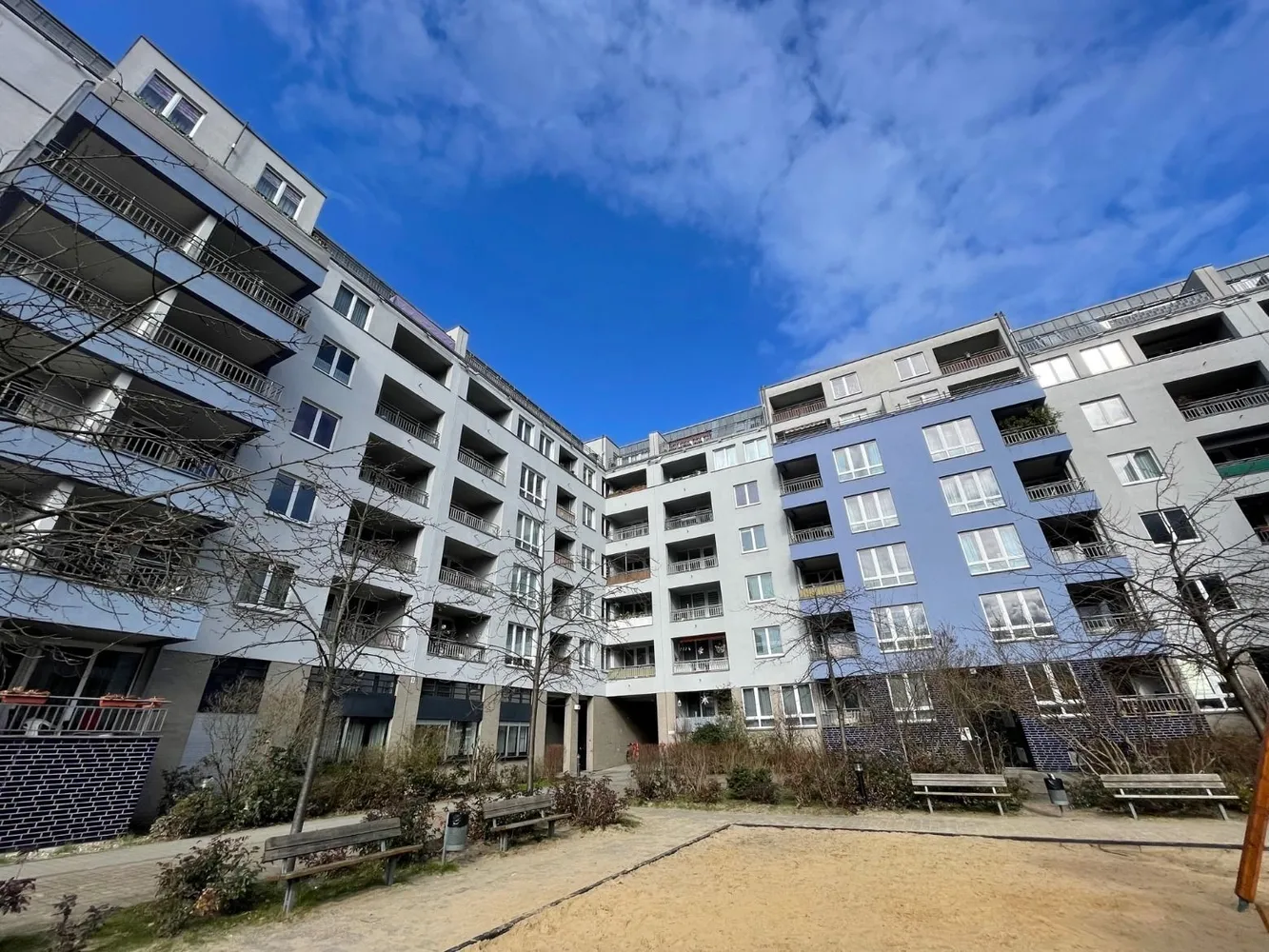 2 Zimmer Wohnung mit 73 m² in Berlin – Bild 1