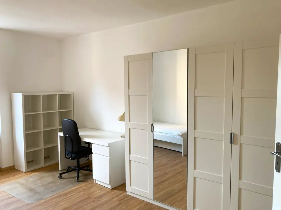 19 Zimmer Wohnung mit 140 m² in Deggendorf – Bild 1