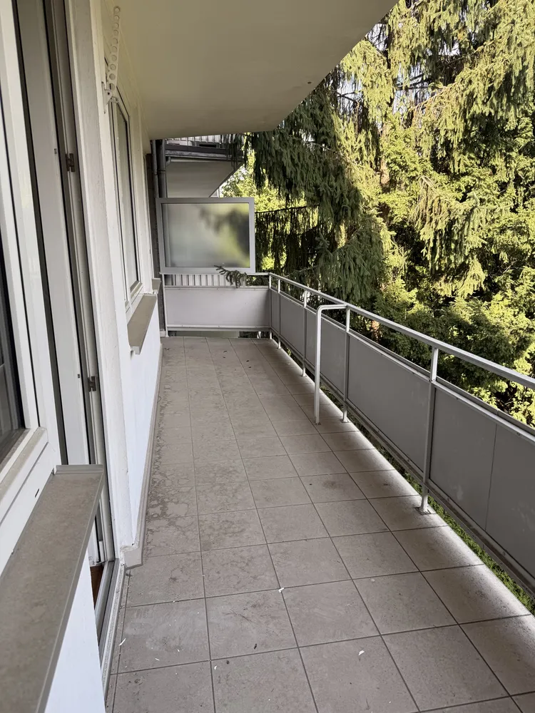 3 Zimmer Wohnung mit 90 m² in Düsseldorf – Bild 2