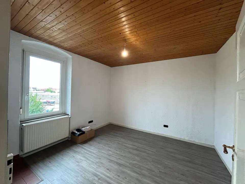 7 Zimmer Wohnung mit 169 m² in Sonneberg – Bild 5