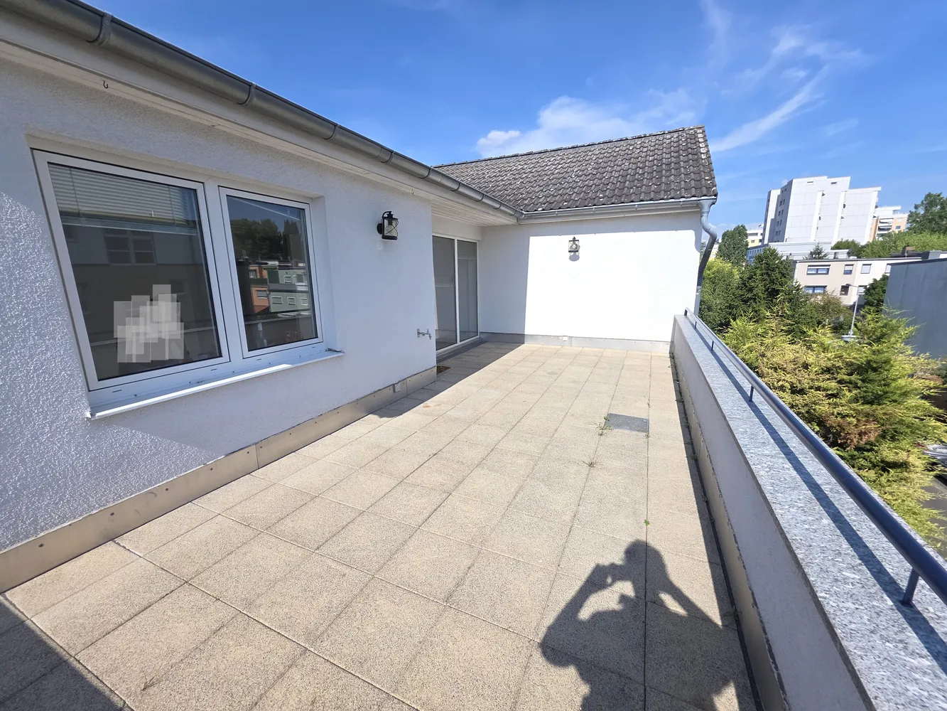 2 Zimmer Wohnung mit 75 m² in Frankfurt am Main – Bild 2