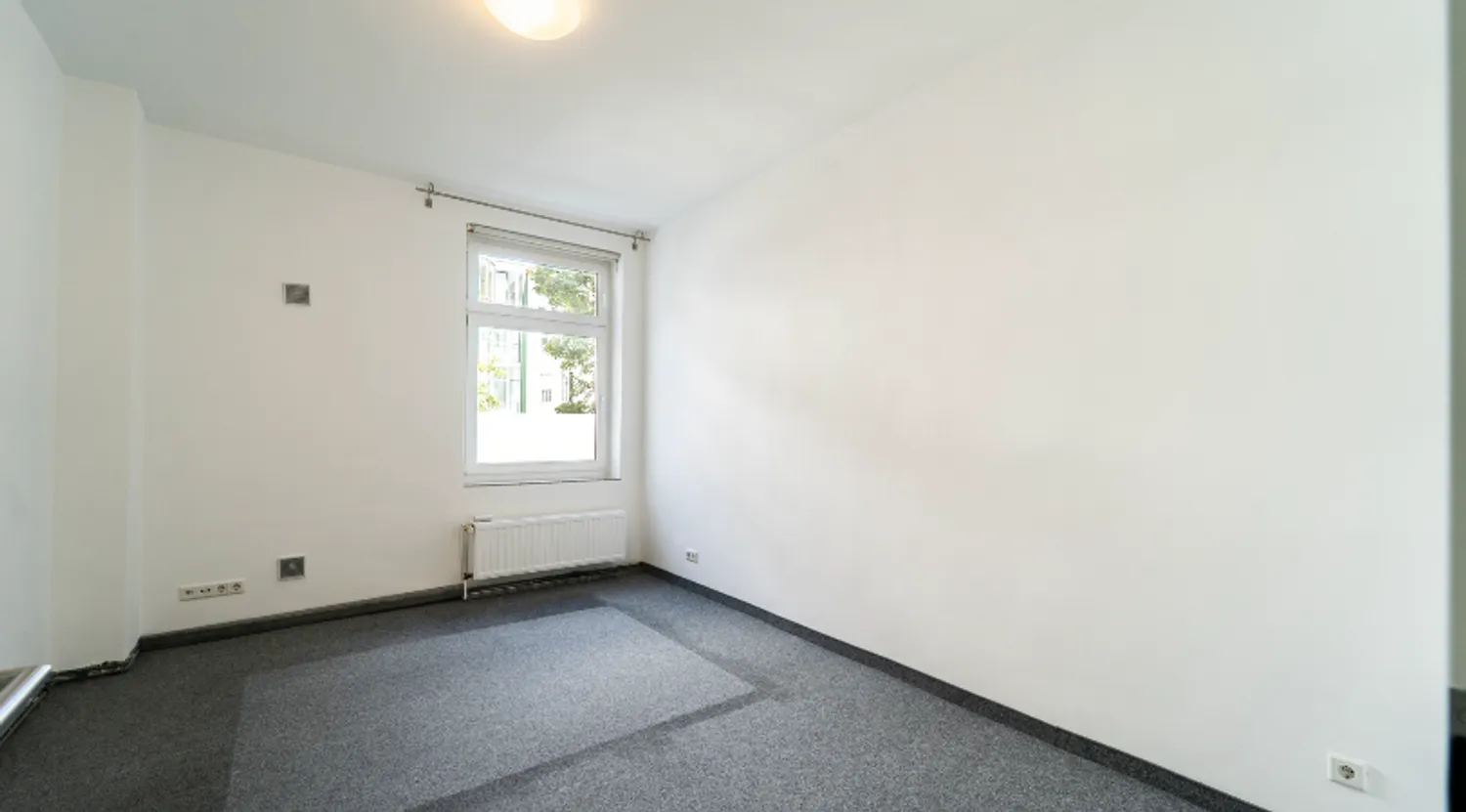 2 Zimmer Wohnung mit 97 m² in Köln – Bild 6