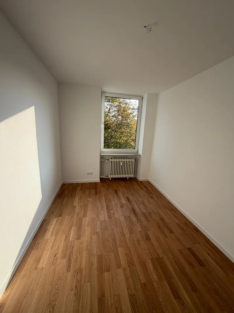 4 Zimmer Wohnung mit 95 m² in Regensburg – Bild 1