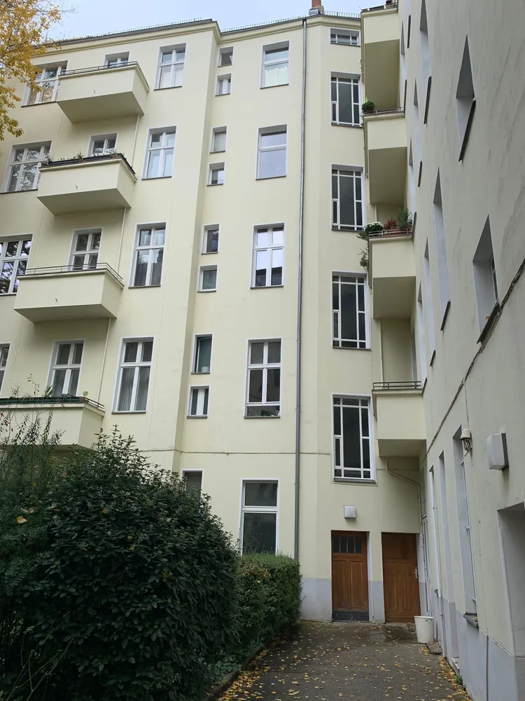 2 Zimmer Wohnung mit 72 m² in Berlin – Bild 1