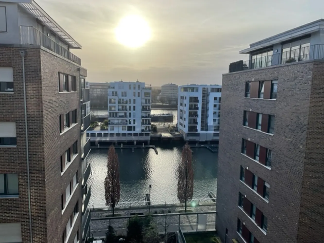 4 room apartment with 103 m² in Frankfurt am Main – Photo 1