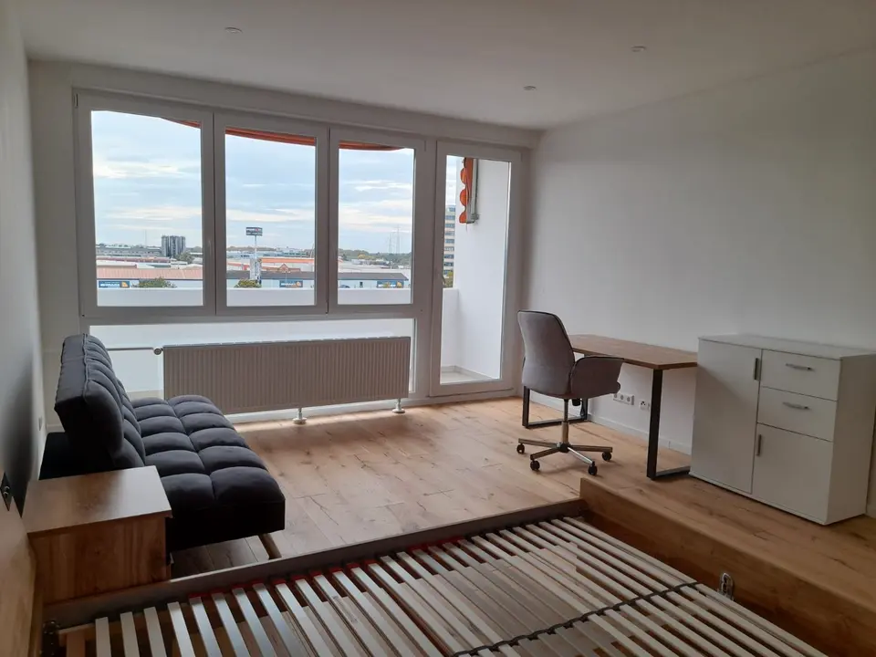 4 Zimmer Wohnung mit 98 m² in Karlsruhe – Bild 1