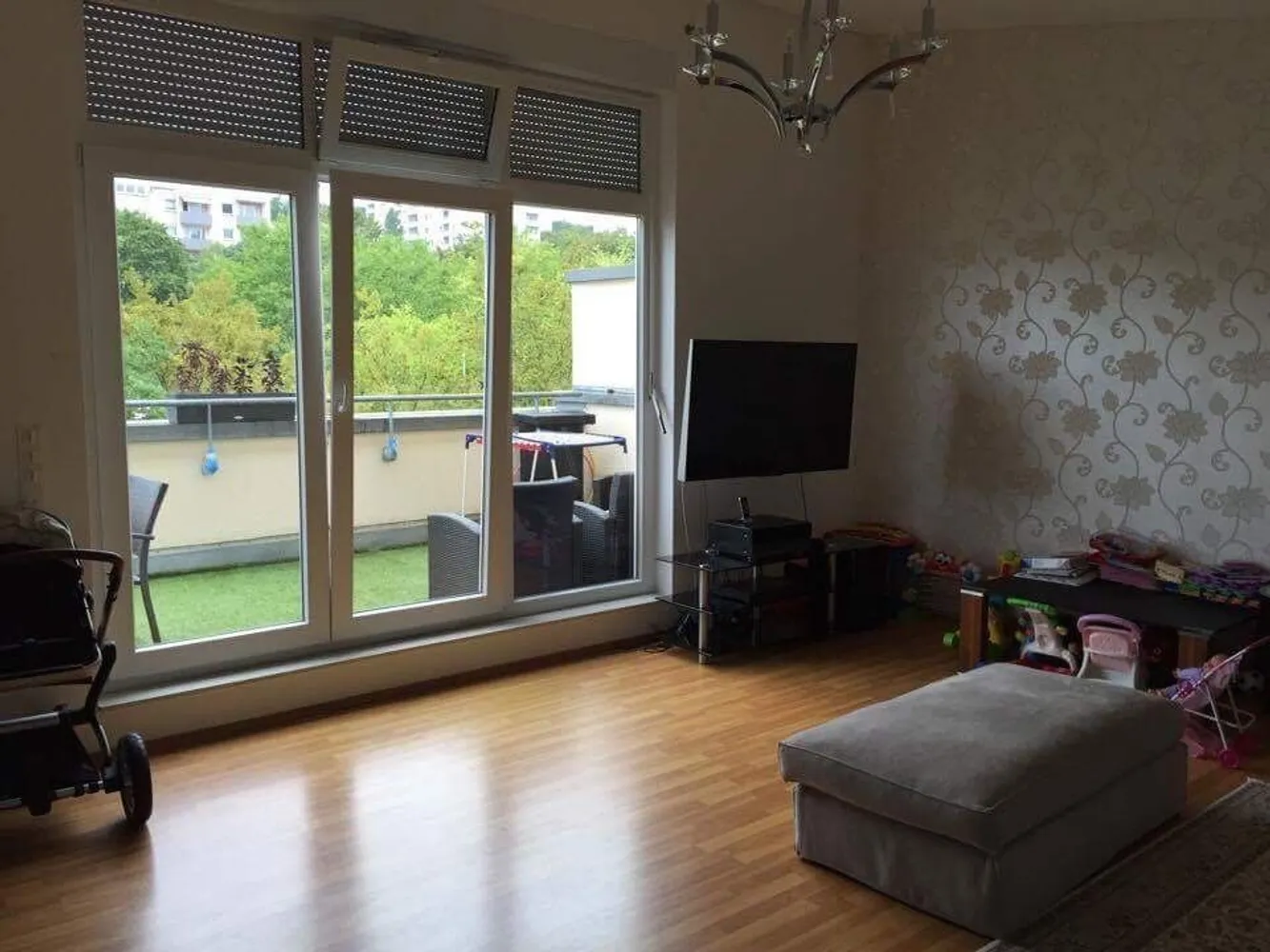 3 Zimmer Wohnung mit 122 m² in Wiesbaden – Bild 1