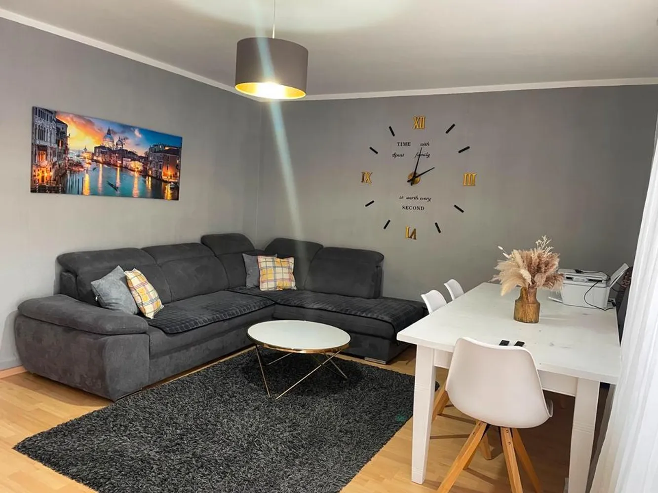 2 Zimmer Wohnung mit 60 m² in München – Bild 1