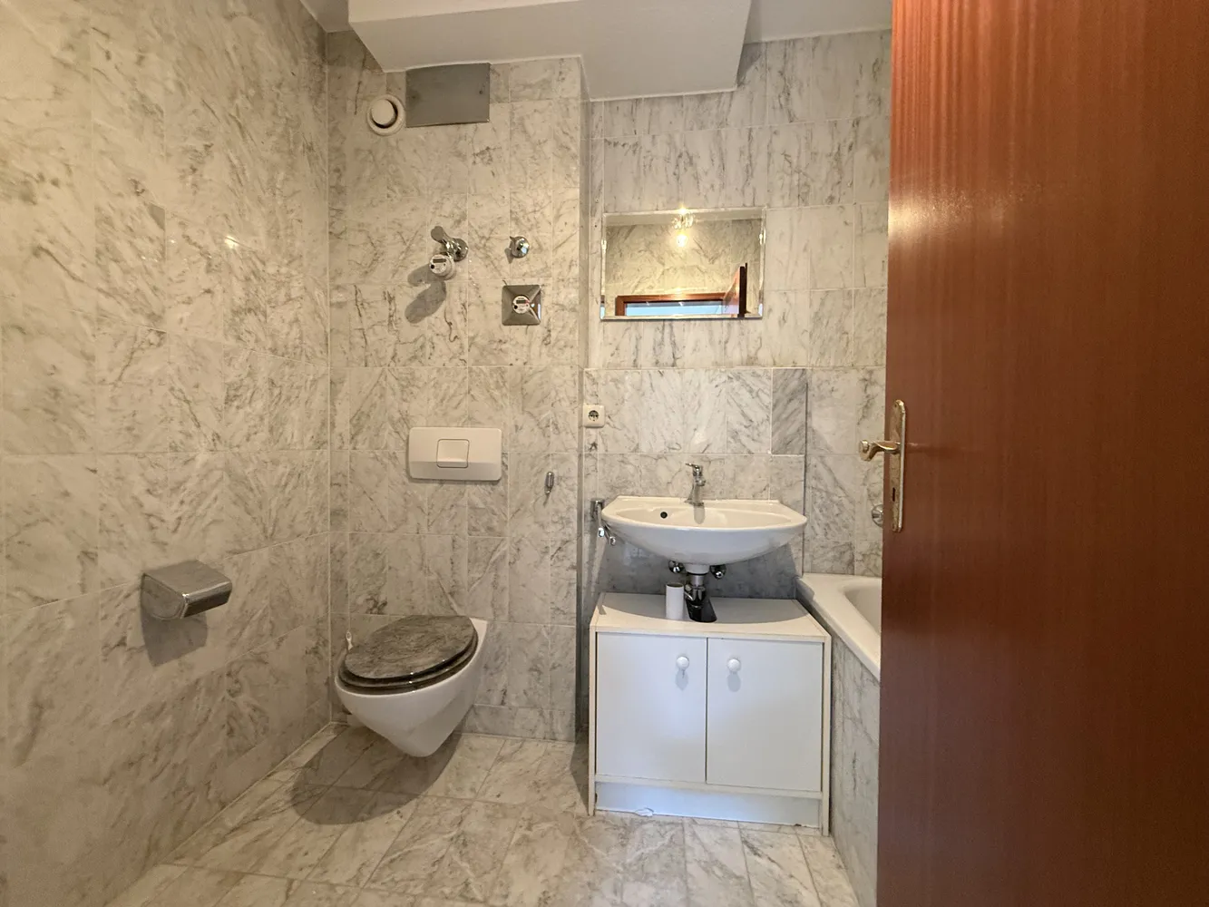 2 Zimmer Wohnung mit 81 m² in München – Bild 12